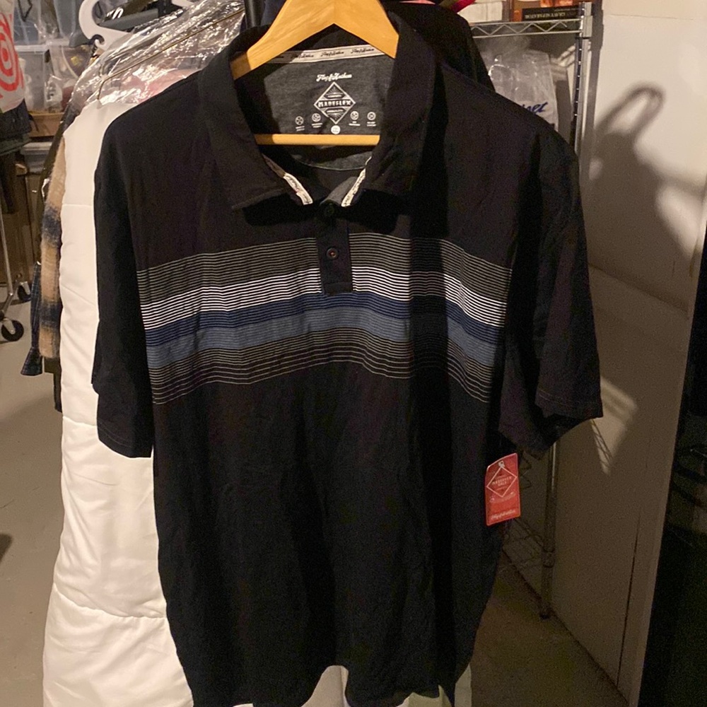 SHIELD CHEST STRIPE PERFORMANCE POLO. Doesn’t fit brand new was final sale.
